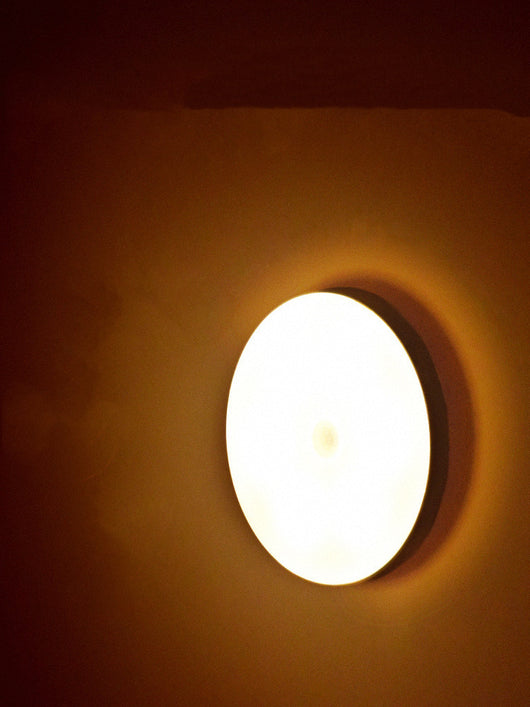 Lámpara LED Nocturna con Sensor de Movimiento Infrarrojo Recargable - Image 9
