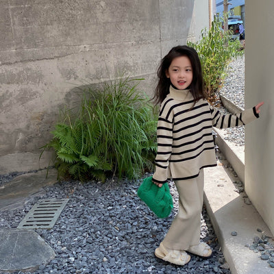 Conjunto Infantil: Suéter de Cuello Alto Rayado + Pantalón Tejido - Image 14
