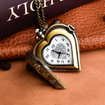 Reloj de Bolsillo Retro Cuarzo Corazón Hueco con Diamantes - Image 17