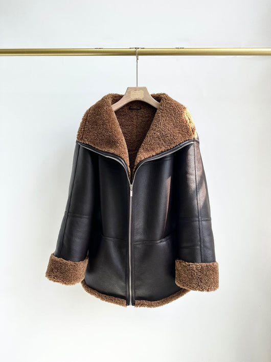 Abrigo de Cuero Nórdico para Mujer - Image 17