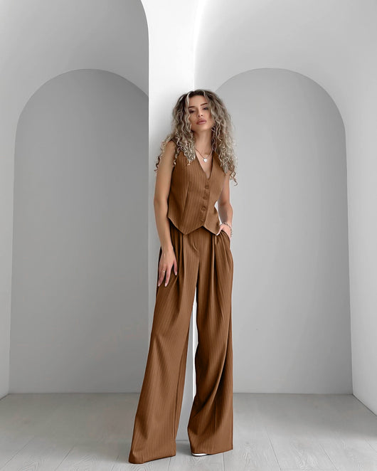 Chaleco V-Neck con Tirantes Anchos - Traje Casual Versátil - Image 10
