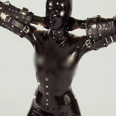 Traje de Arrodillamiento con Sujeción y Control - Image 7