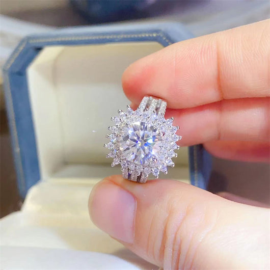 Anillo de Moissanita D Color de 2 Quilates - Image 19