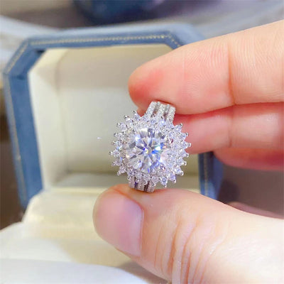 Anillo de Moissanita D Color de 2 Quilates - Image 19