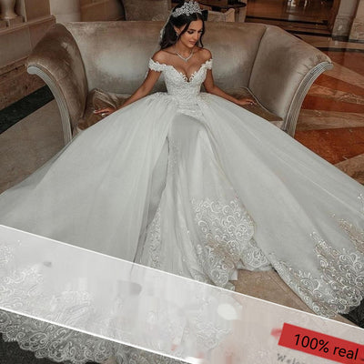Vestido de Novia con Encaje Desmontable - Image 10