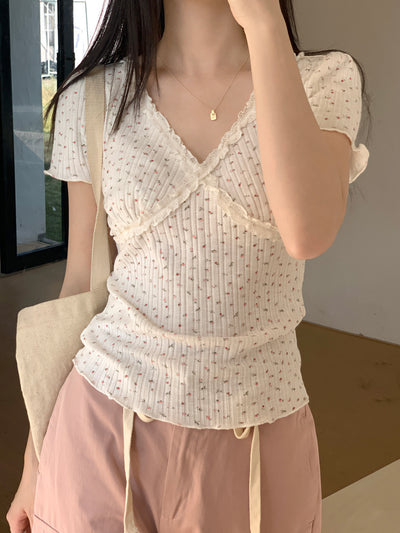 Blusa Crop Top Ajustada con Encaje y Cuello en V - Image 80