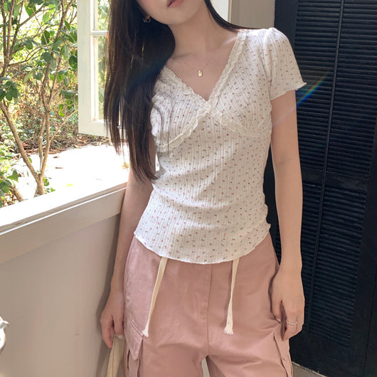 Blusa Crop Top Ajustada con Encaje y Cuello en V - Image 85