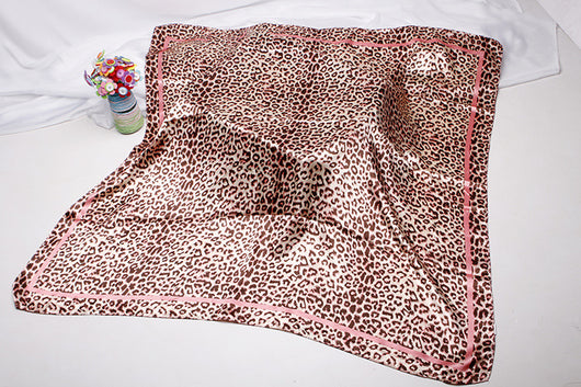 Pañuelo Cuadrado de Seda Artificial Satinada Estampado - Image 13