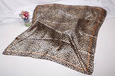 Pañuelo Cuadrado de Seda Artificial Satinada Estampado - Image 20