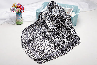 Pañuelo Cuadrado de Seda Artificial Satinada Estampado - Image 27