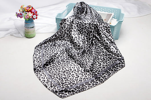 Pañuelo Cuadrado de Seda Artificial Satinada Estampado - Image 27