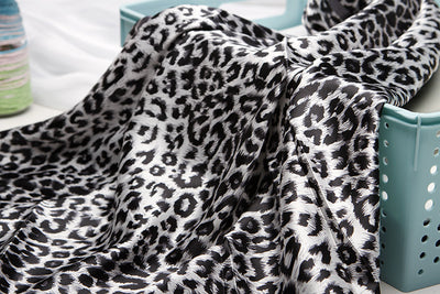 Pañuelo Cuadrado de Seda Artificial Satinada Estampado - Image 32