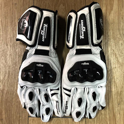Guantes de Motociclismo Racing en Fibra de Carbono con Protección Antiimpacto - Image 16