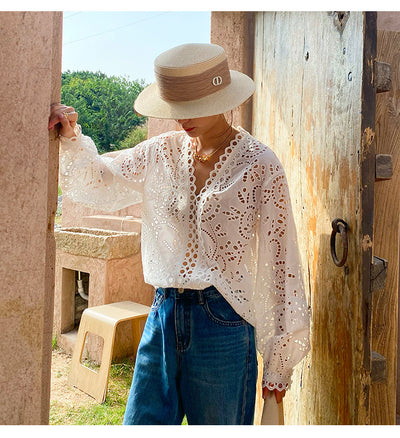 Blusa Blanca de Algodón con Bordado Diseño Elegante Manga Larga para Mujer - Image 18