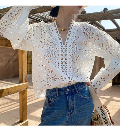 Blusa Blanca de Algodón con Bordado Diseño Elegante Manga Larga para Mujer - Image 24