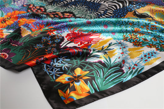 Pañuelo de Seda Estampado Animales Jungle para Otoño e Invierno - Image 11