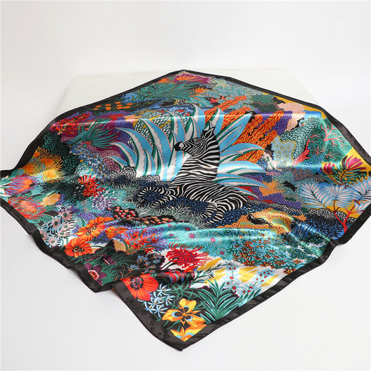 Pañuelo de Seda Estampado Animales Jungle para Otoño e Invierno - Image 13