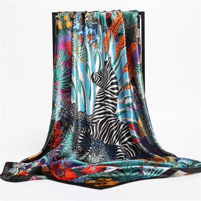 Pañuelo de Seda Estampado Animales Jungle para Otoño e Invierno - Image 14