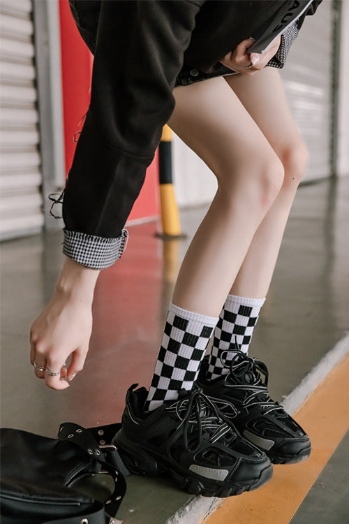 Calcetines Tubo Estilo Ajedrez para Mujer - Image 29