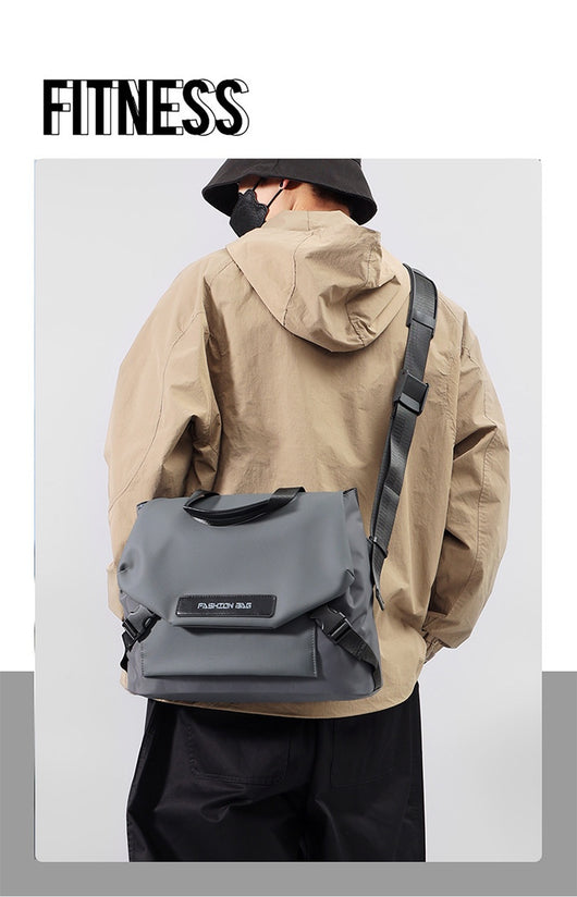 Bolsa Crossbody Impermeable para Ciclismo y Viajes - Compacta y Resistente - Image 13