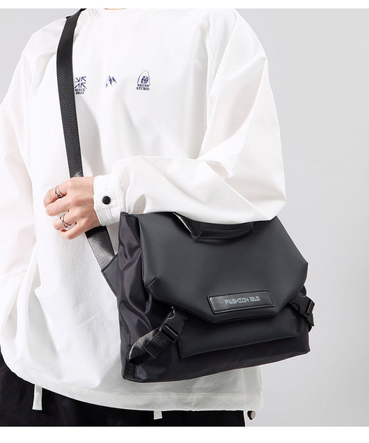 Bolsa Crossbody Impermeable para Ciclismo y Viajes - Compacta y Resistente - Image 18