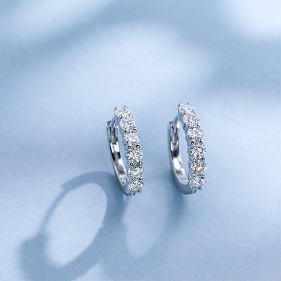 Aretes de Moissanita Azul Natural Redondeados en Blanco - Image 15