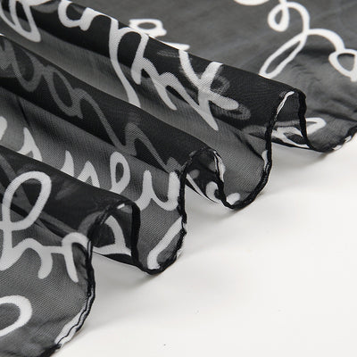 Pañuelo de Seda Chifón con Estampado de Letras para Mujer - Image 10