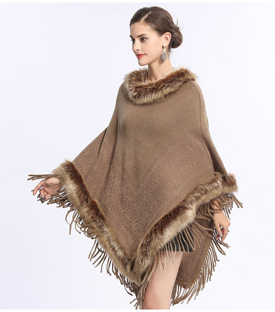 Poncho Tejido con Cuello de Piel Sintética de Zorro y Borlas - Image 11