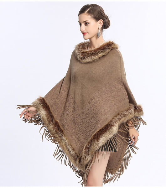 Poncho Tejido con Cuello de Piel Sintética de Zorro y Borlas - Image 11