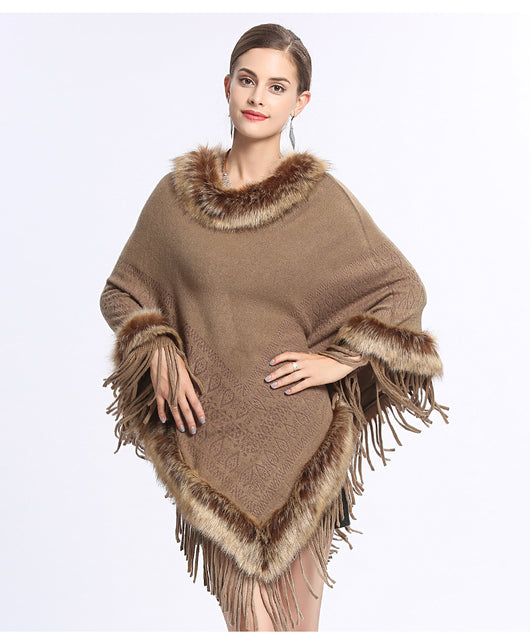 Poncho Tejido con Cuello de Piel Sintética de Zorro y Borlas - Image 15