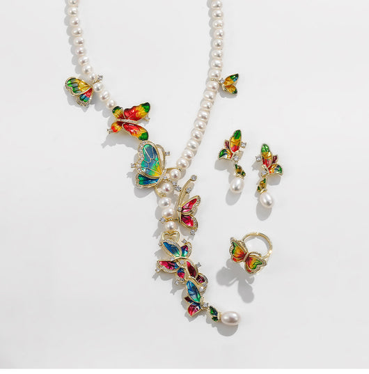 Conjunto de Tres Piezas: Collar, Anillo y Aretes de Perla de Agua Dulce con Diseño de Mariposa - Image 14