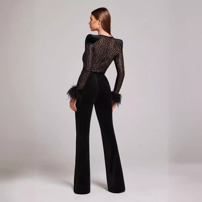 Jumpsuit Elegante para Mujer con Encaje, Plumas y Lentejuelas - Image 15