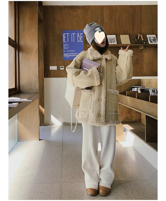 Abrigo de Invierno para Mujer en Lana de Cordero con Detalles de Piel - Image 21