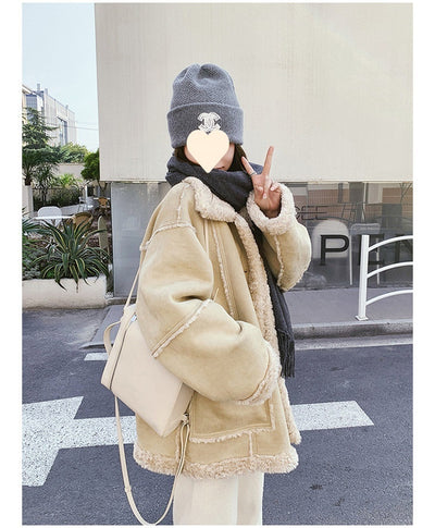 Abrigo de Invierno para Mujer en Lana de Cordero con Detalles de Piel - Image 22