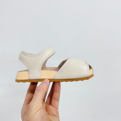 Sandalias Infantiles de Cuero Punta Abierta - Zapatos Ligeros para Playa - Image 14