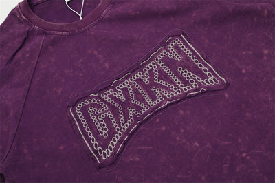Camiseta Desgastada con Parche de Letras Bordadas - Image 11