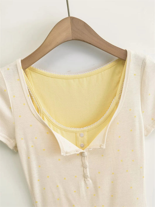 Conjunto de Dos Piezas con Lunares - Blusa Corta y Short Coordinado - Image 13