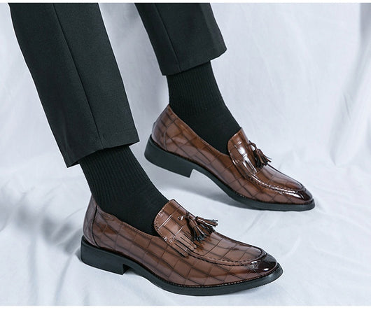 Zapatos de Cuero Estilo Británico con Punta Aguda - Cómodos y Elegantes - Image 18