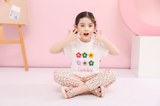Playera Infantil con Estampado Floral de Manga Corta - Image 24
