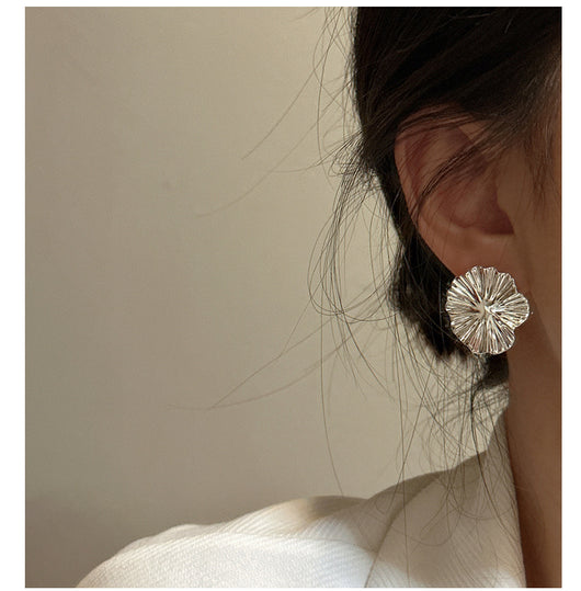 Aretes de Plata 925 Flor Grande Texturizada Estilo Coreano - Image 10