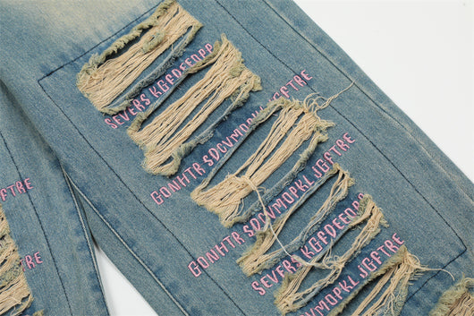 Jeans Rotos con Parches Bordados y Letras - Image 11
