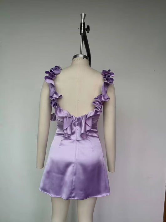 Vestido Satinado Entallado con Volantes y Detalles de Costura - Image 23