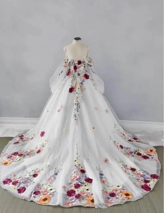 Vestido de Fiesta Floral Elegante con Detalles en Yarn - Image 16