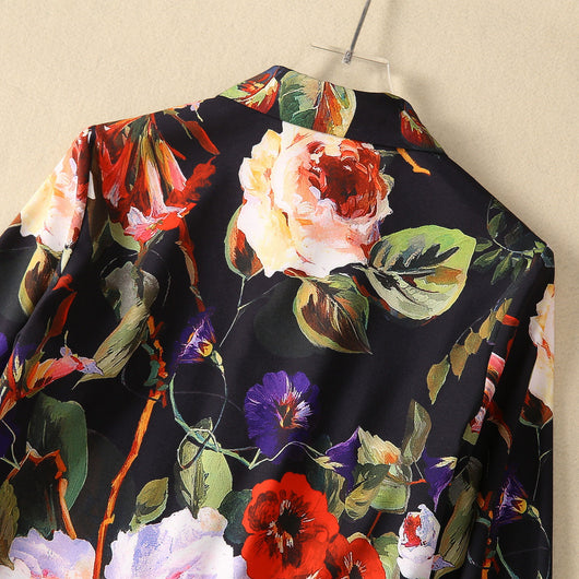 Traje Ejecutivo con Blusa de Manga Larga Incrustada en Diamantes y Falda Plisada - Image 11