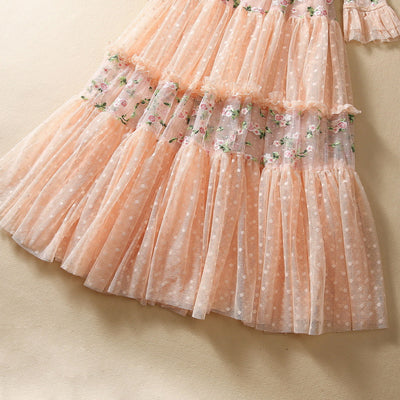 Vestido Largo de Encaje Floral Bordado con Mangas Largas - Image 10