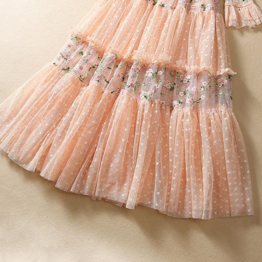 Vestido Largo de Encaje Floral Bordado con Mangas Largas - Image 10