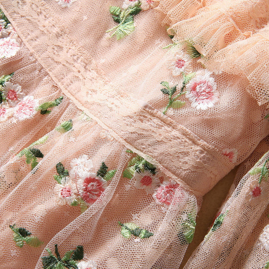 Vestido Largo de Encaje Floral Bordado con Mangas Largas - Image 17