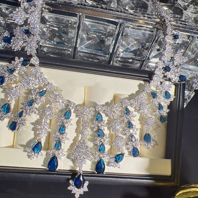 Conjunto de Joyería Elegante con Circonitas y Borlas - Collar, Aretes y Pulsera - Image 13