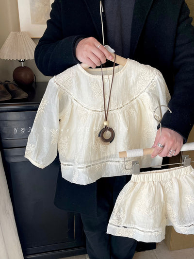 Conjunto de Dos Piezas Infantil: Blusa y Culotte en Tono Damasco Premium - Image 15
