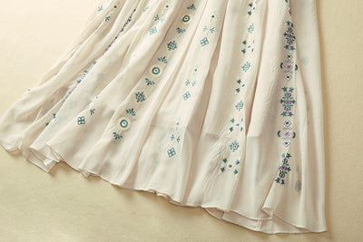 Vestido Ejecutivo Plisado con Cuello Solapa y Bordado Industrial - Image 12